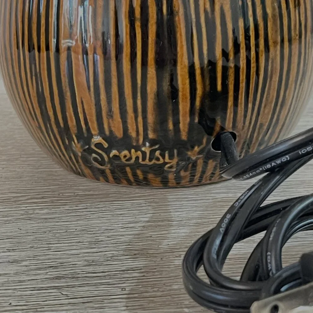 Scentsy Wax Melt Warmer Zingana Candle Fragrance Retired
